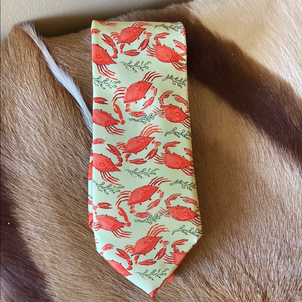 J. McLaughlin  100% Silk‎ Crab Tie